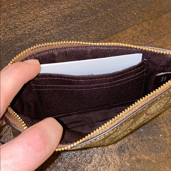 Coach clutch/ wristlet - Picture 3 of 3